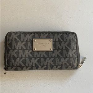 Micheal Kors Wallet